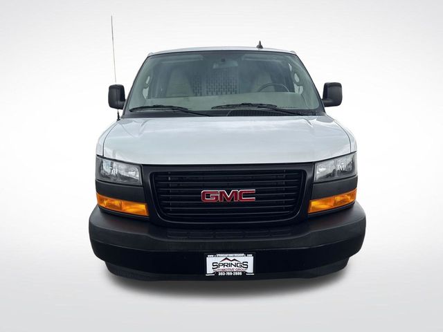 2023 GMC Savana Base