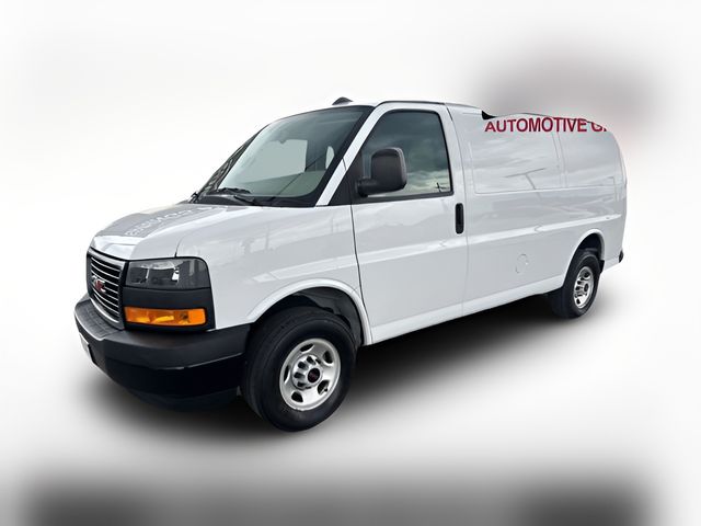 2023 GMC Savana Base