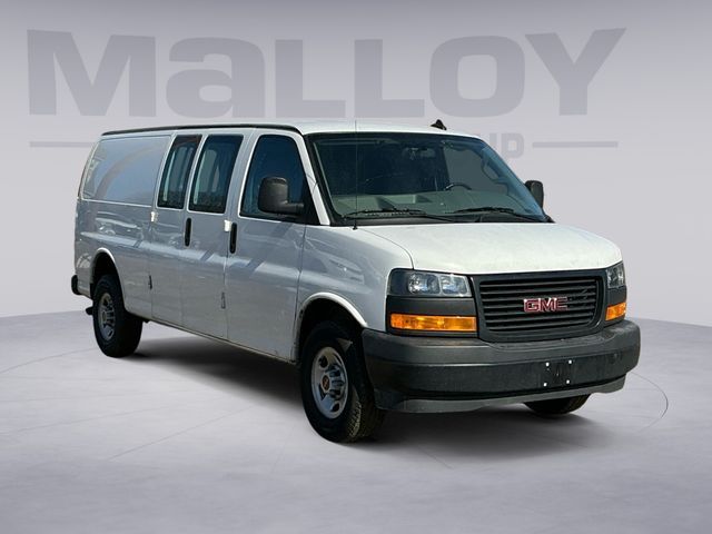 2023 GMC Savana Base