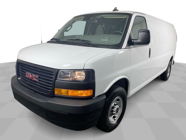 2023 GMC Savana Base