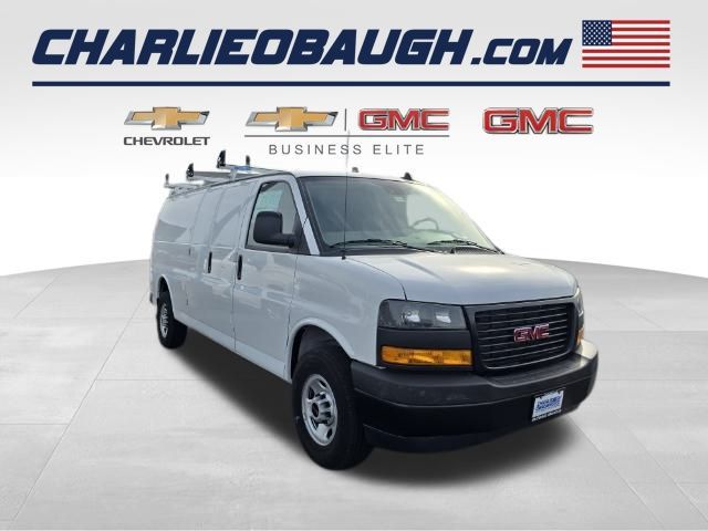 2023 GMC Savana Base