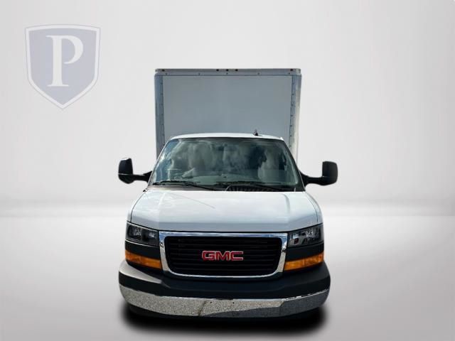 2023 GMC Savana Base