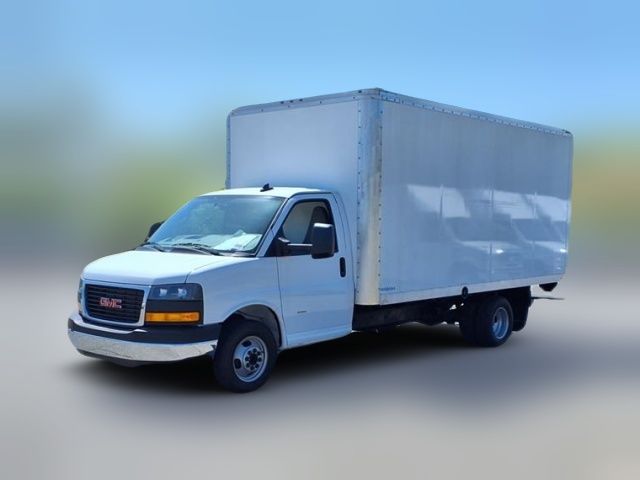 2023 GMC Savana Base