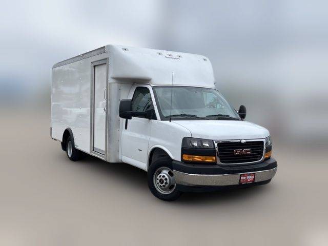 2023 GMC Savana Base
