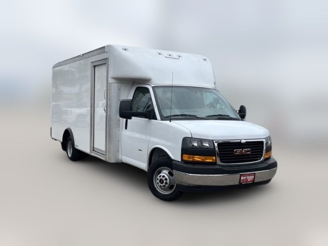 2023 GMC Savana Base