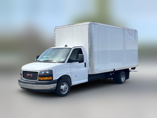 2023 GMC Savana Base