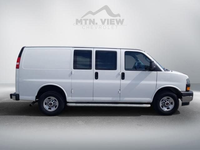2023 GMC Savana Base