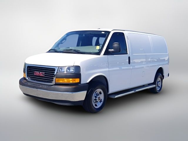 2023 GMC Savana Base