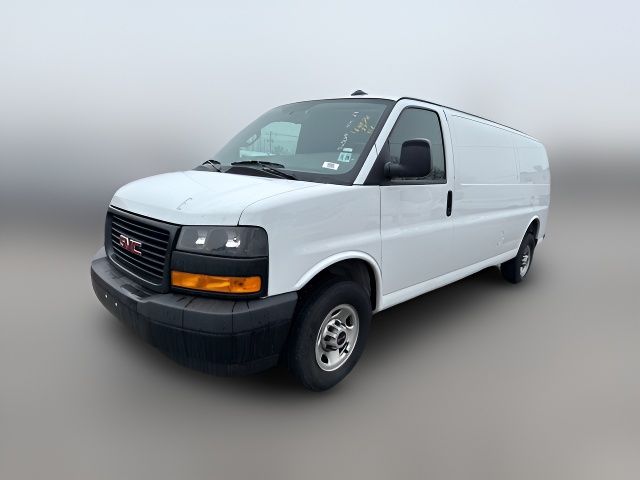 2023 GMC Savana Base