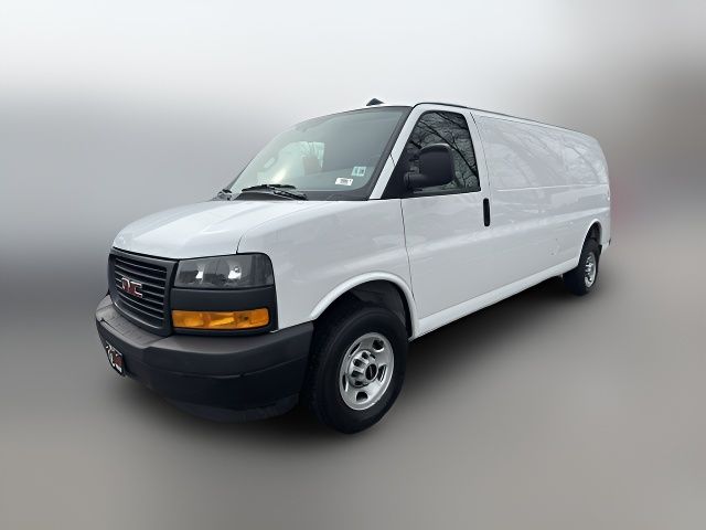 2023 GMC Savana Base