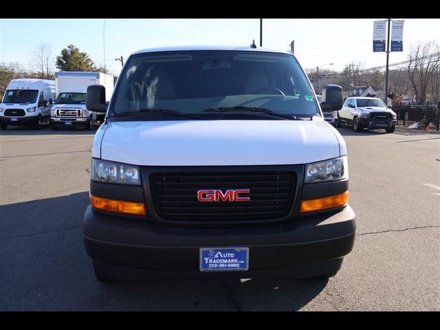 2023 GMC Savana Base