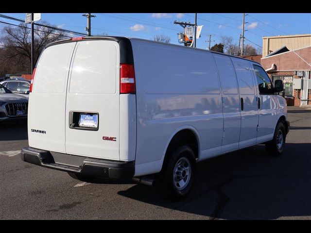 2023 GMC Savana Base