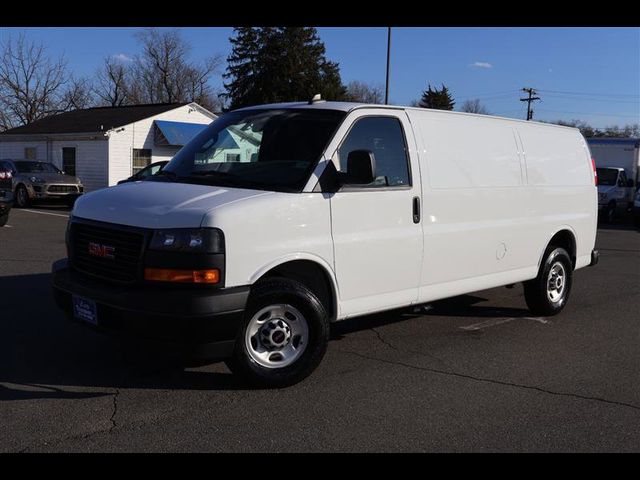 2023 GMC Savana Base