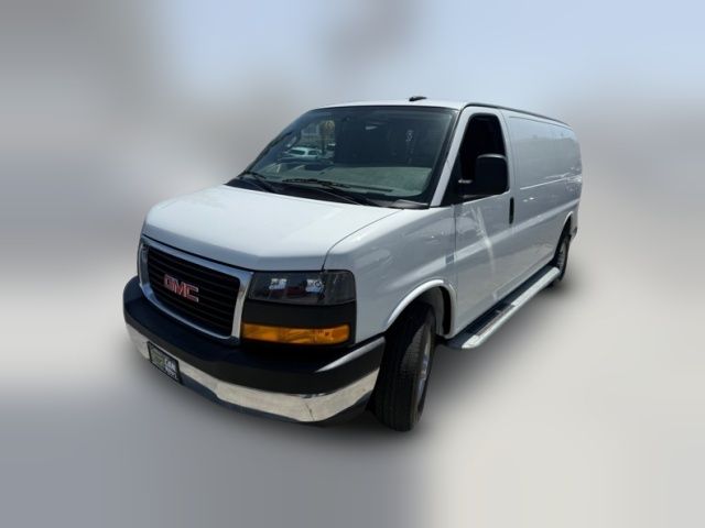 2023 GMC Savana Base