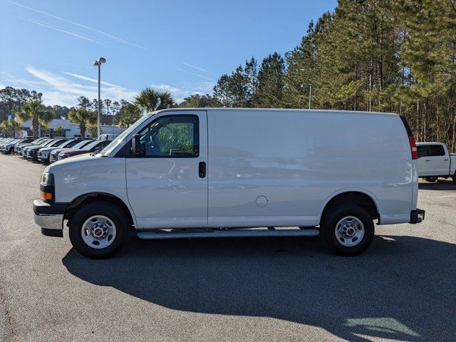 2023 GMC Savana Base