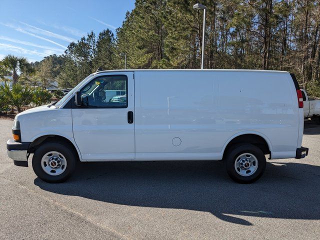 2023 GMC Savana Base