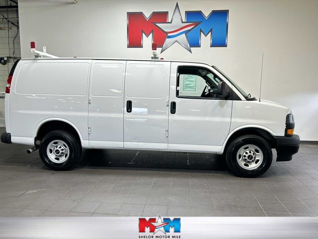2023 GMC Savana Base