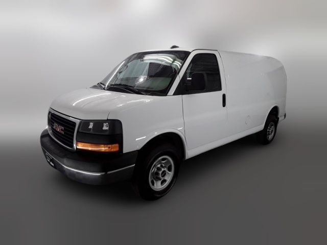 2023 GMC Savana Base