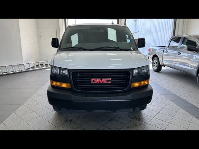 2023 GMC Savana Base