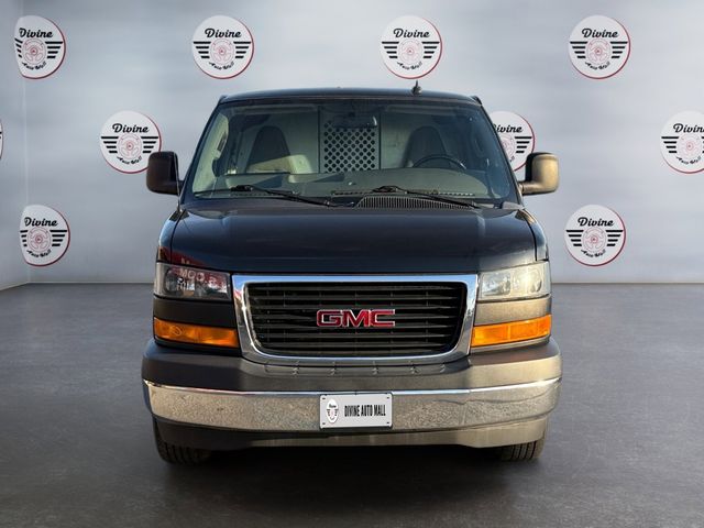 2023 GMC Savana Base