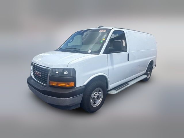 2023 GMC Savana Base