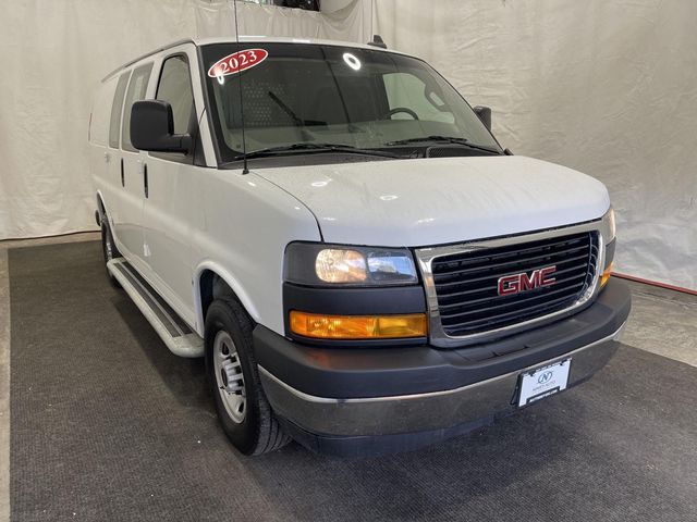 2023 GMC Savana Base