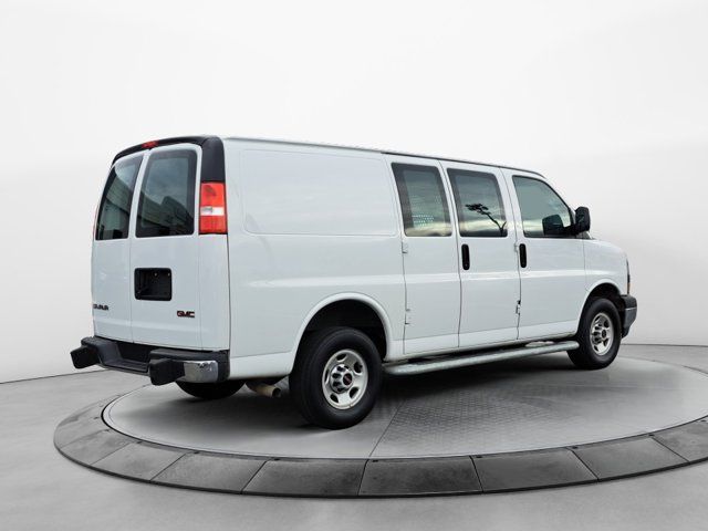 2023 GMC Savana Base