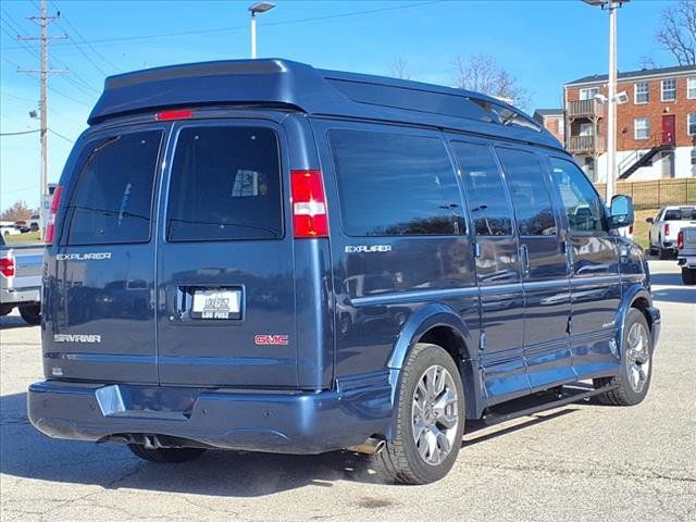 2023 GMC Savana Base