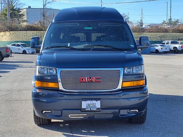 2023 GMC Savana Base