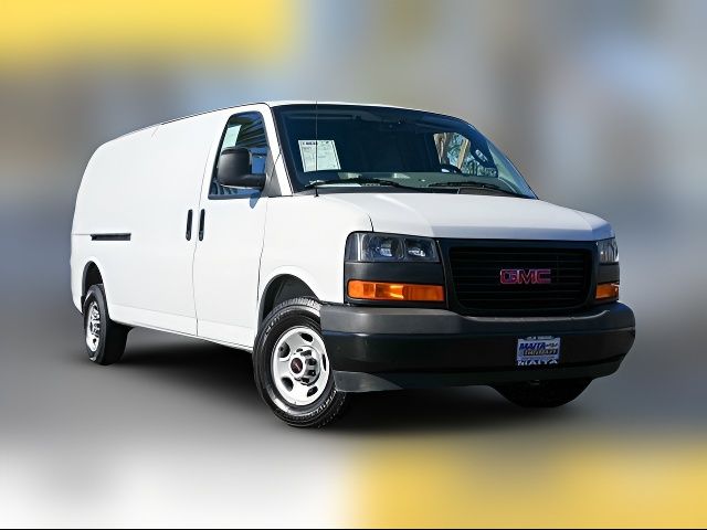 2023 GMC Savana Base