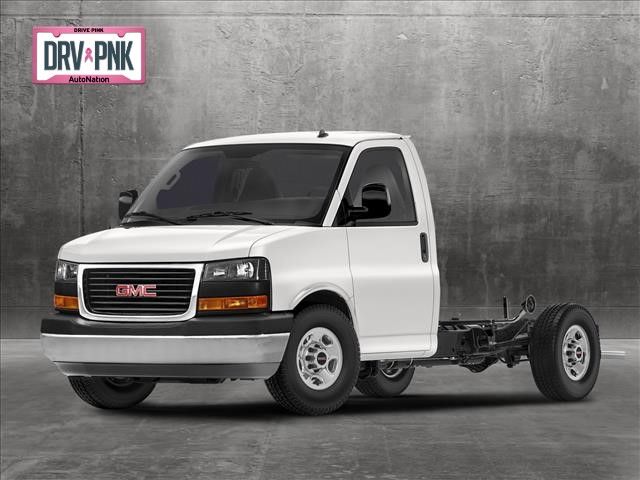 2023 GMC Savana Base