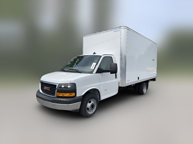 2023 GMC Savana Base