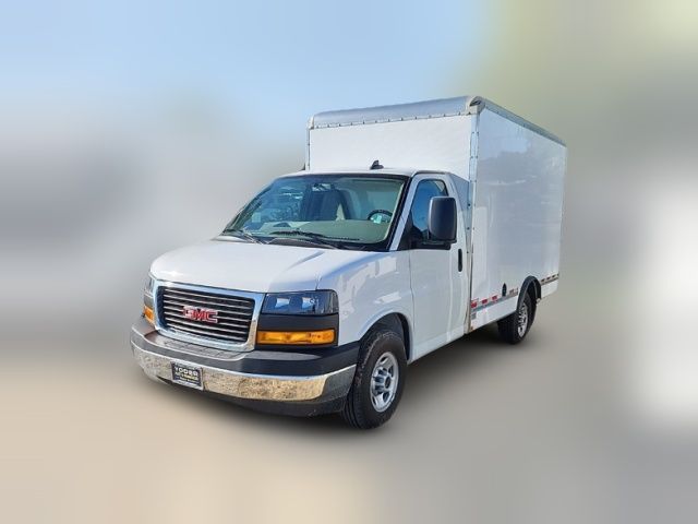 2023 GMC Savana Base