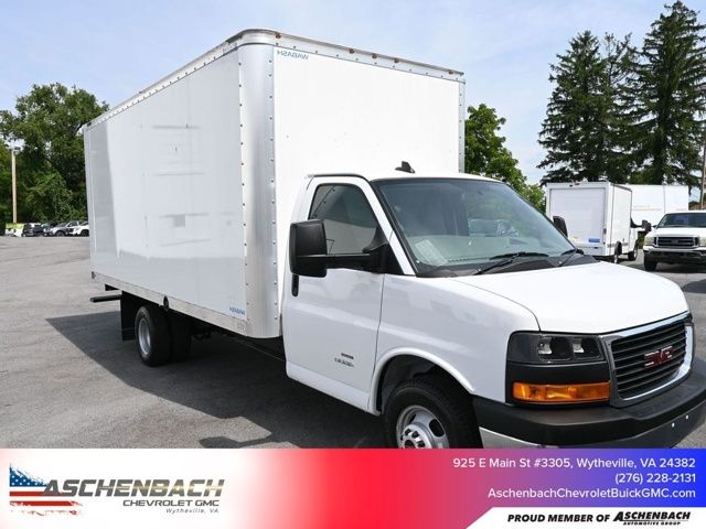 2023 GMC Savana Base