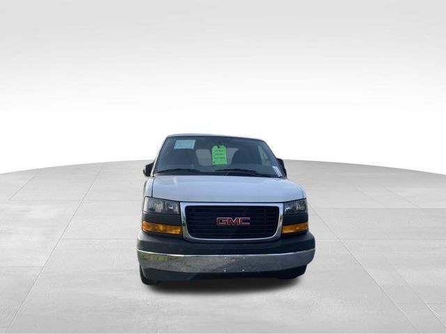 2023 GMC Savana Base