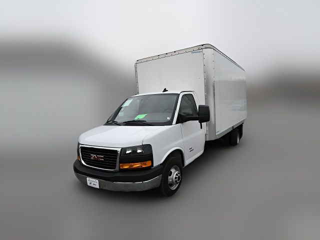 2023 GMC Savana Base