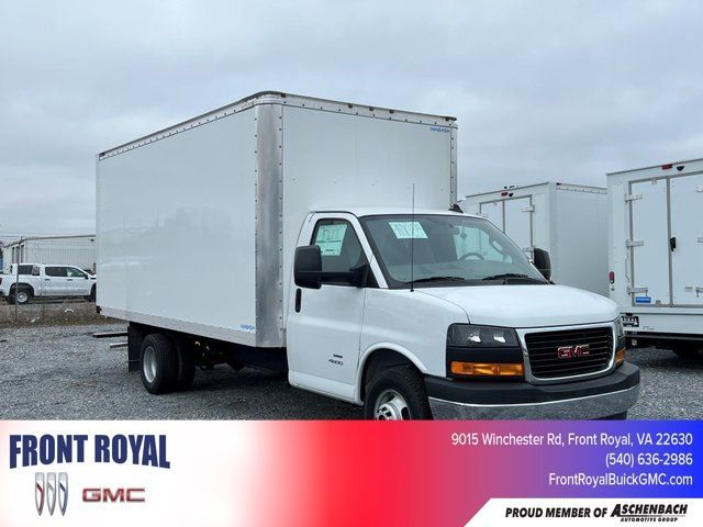 2023 GMC Savana Base