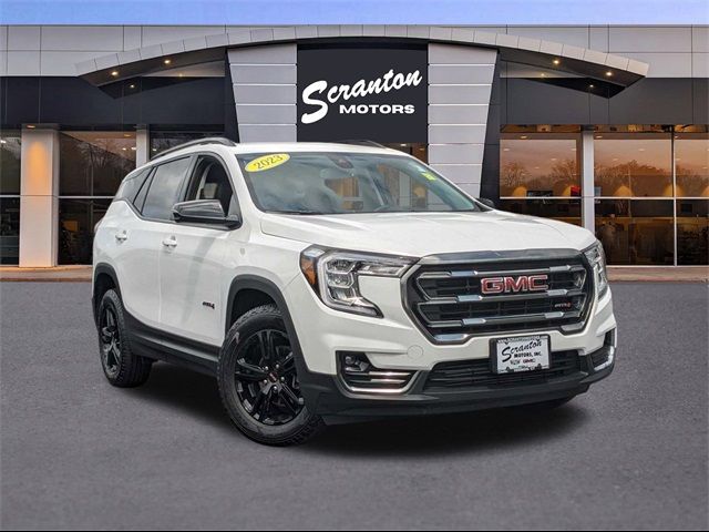 2023 GMC Terrain AT4