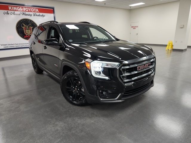 2023 GMC Terrain AT4