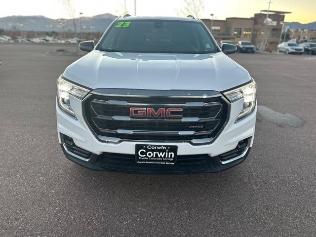 2023 GMC Terrain AT4