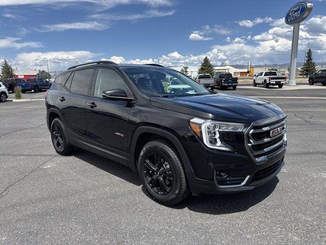 2023 GMC Terrain AT4