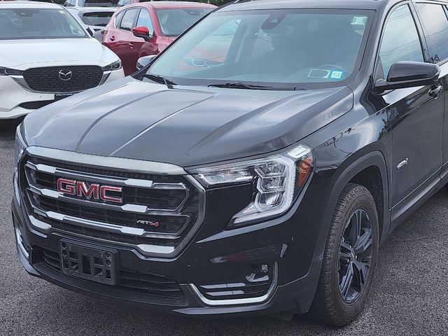 2023 GMC Terrain AT4