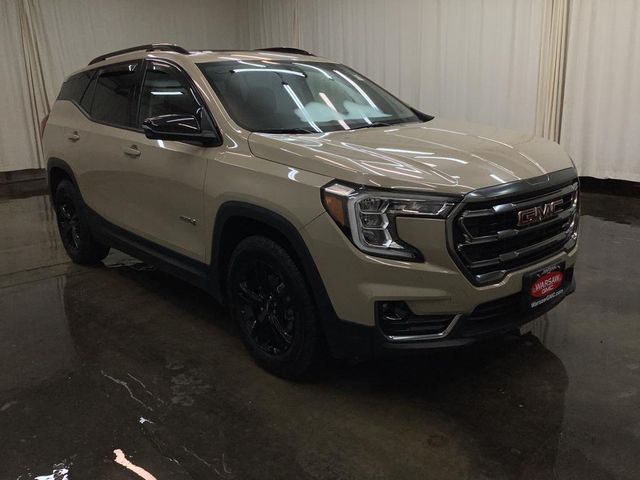 2023 GMC Terrain AT4