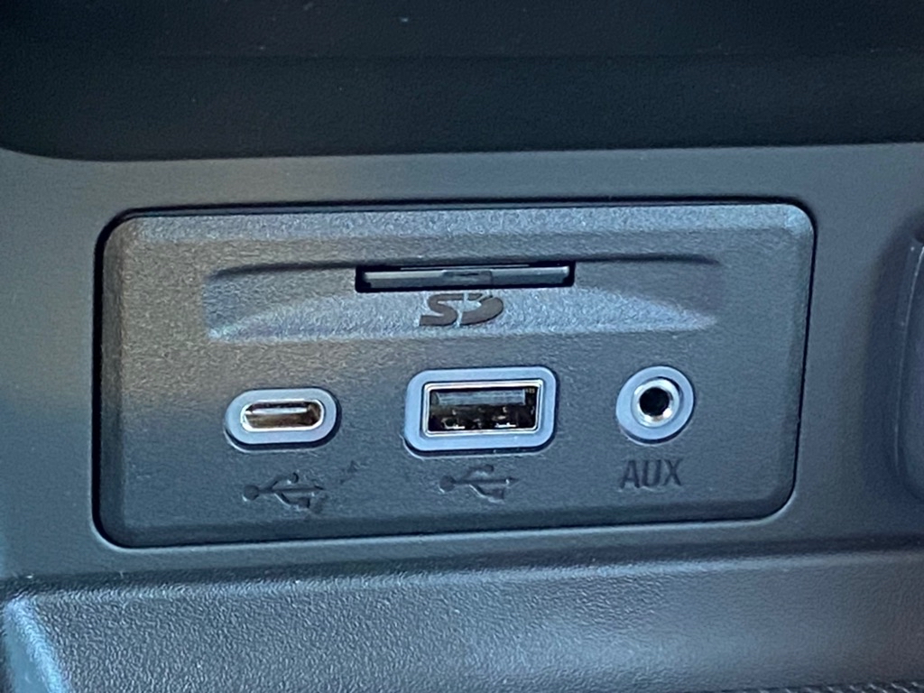 Vehicle image 20 of 31