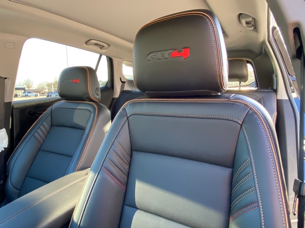 Vehicle image 17 of 31