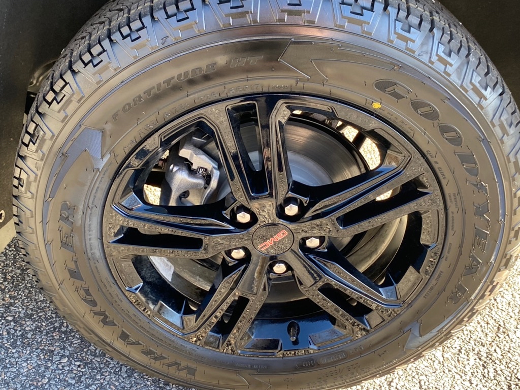 Vehicle image 27 of 31