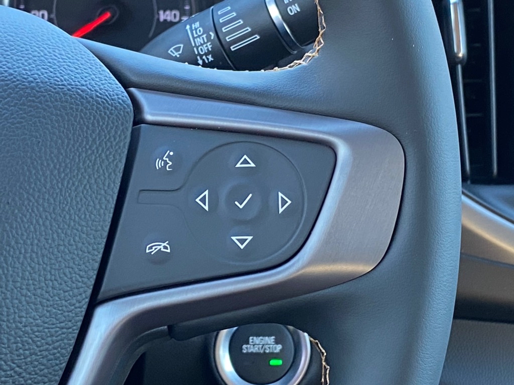 Vehicle image 10 of 31
