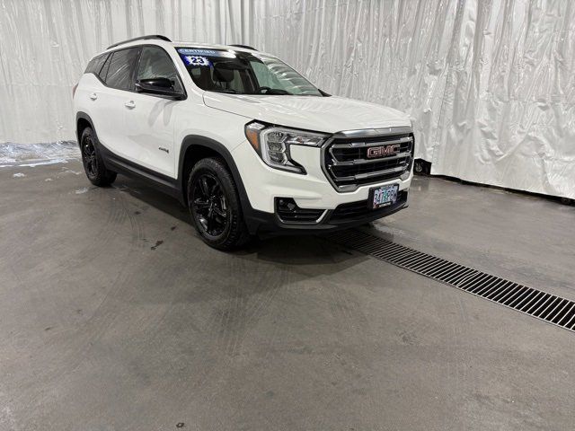 2023 GMC Terrain AT4