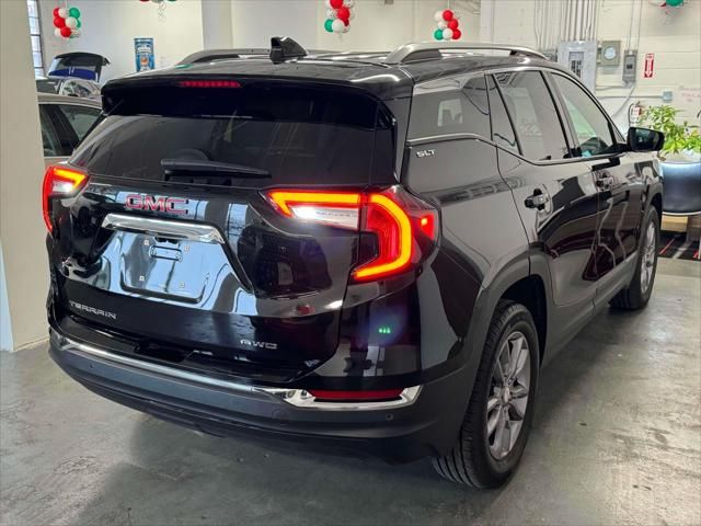 2023 GMC Terrain SLT