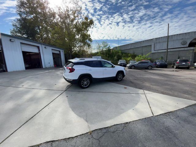 2023 GMC Terrain SLT